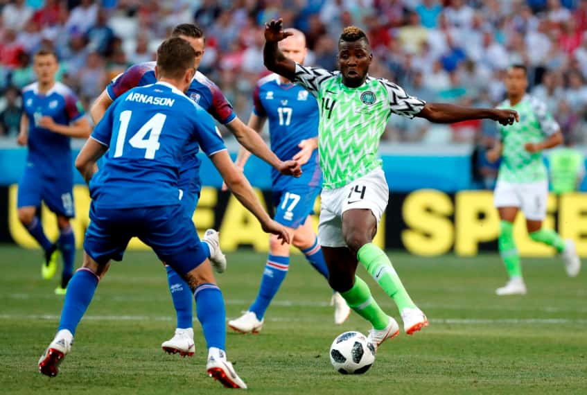 Nigeria venció 2-0 a Islandia y estiró las posibilidades de Argentina