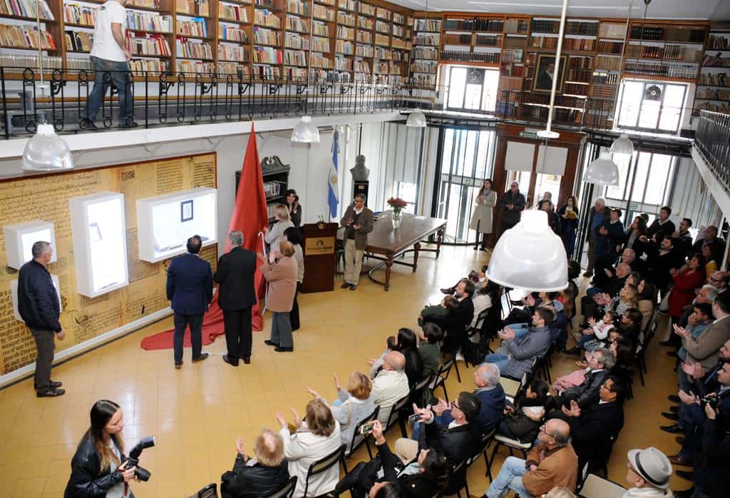 La Biblioteca Rivadavia reabrió el libro de  su historia al celebrar sus 110 años de vida