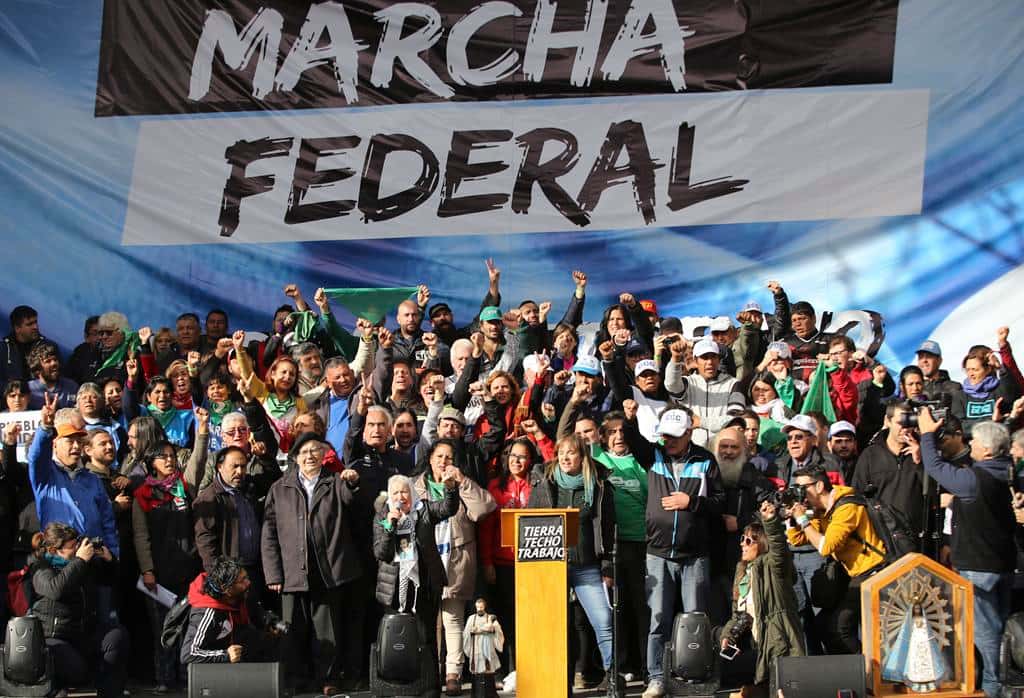 En el cierre de la marcha federal, advirtieron  por el “riesgo social” del ajuste del Gobierno