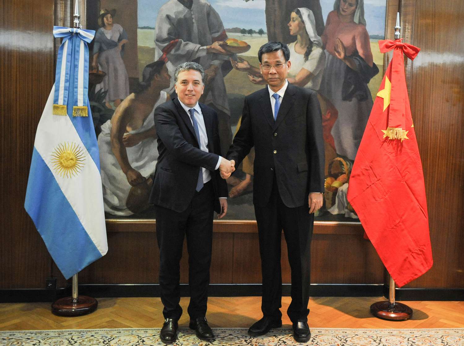 Ante Dujovne, China y Suiza respaldaron la incorporación de la Argentina a la OCDE