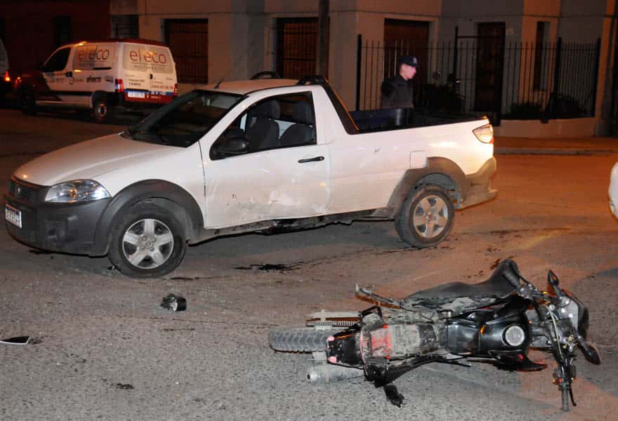Está grave un motociclista que chocó en Gaucho Rivero y Fragata Sarmiento