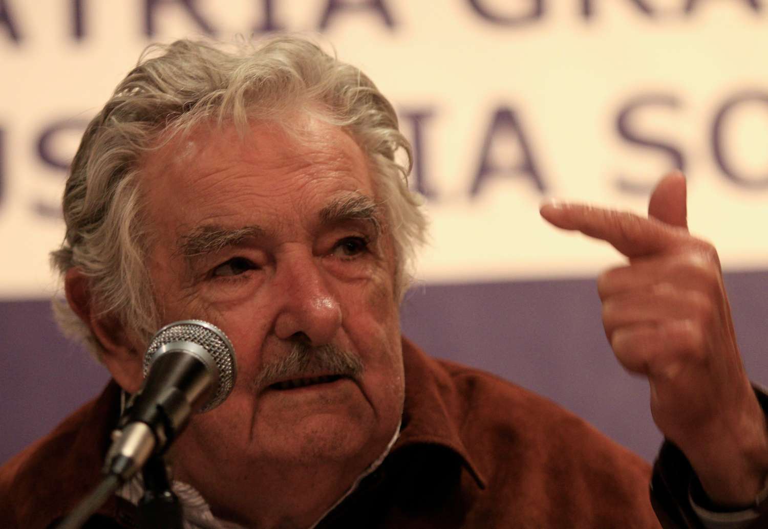 “Pepe” Mujica informó que padece de cáncer