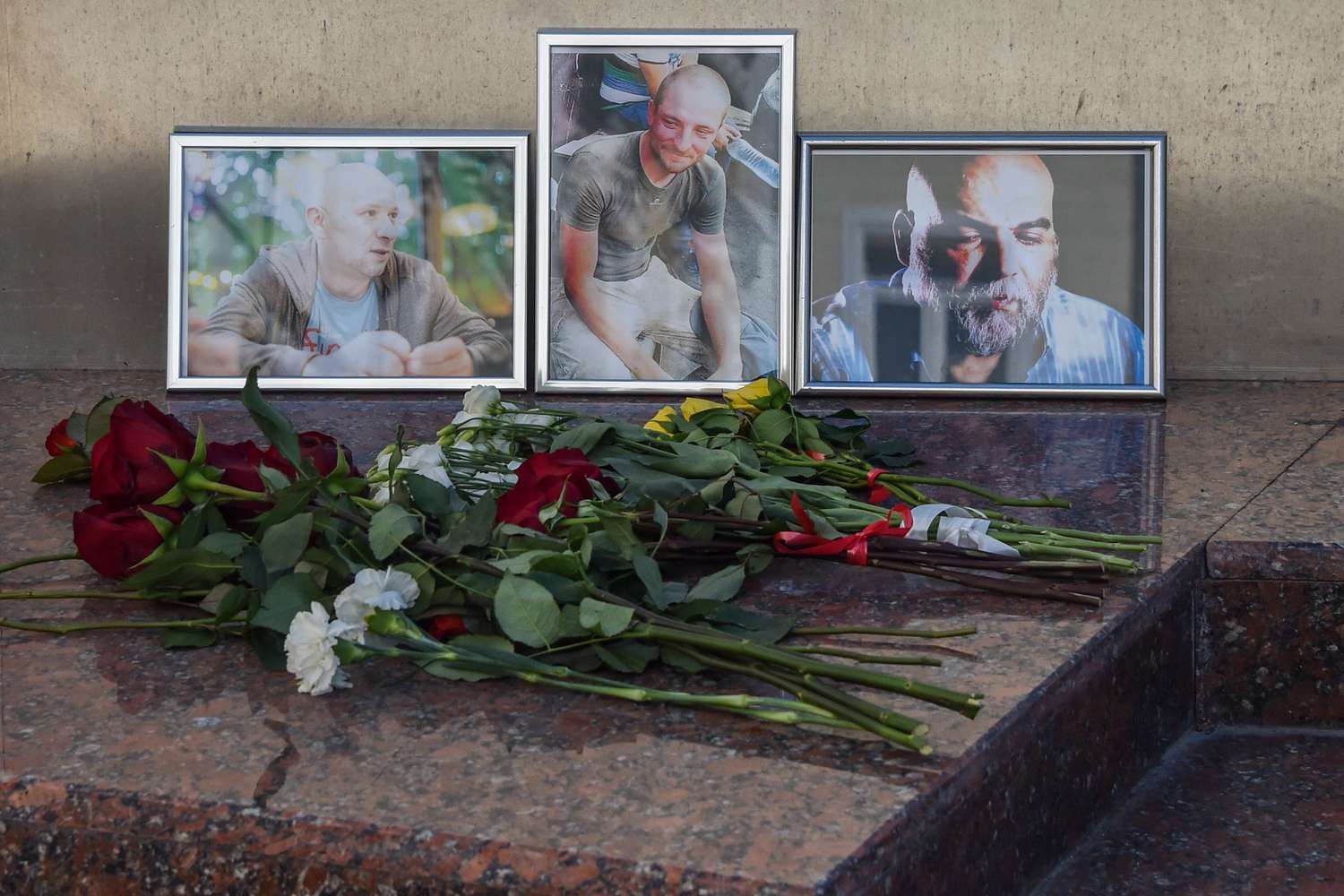 Asesinaron a tres periodistas que buscaban a un grupo paramilitar