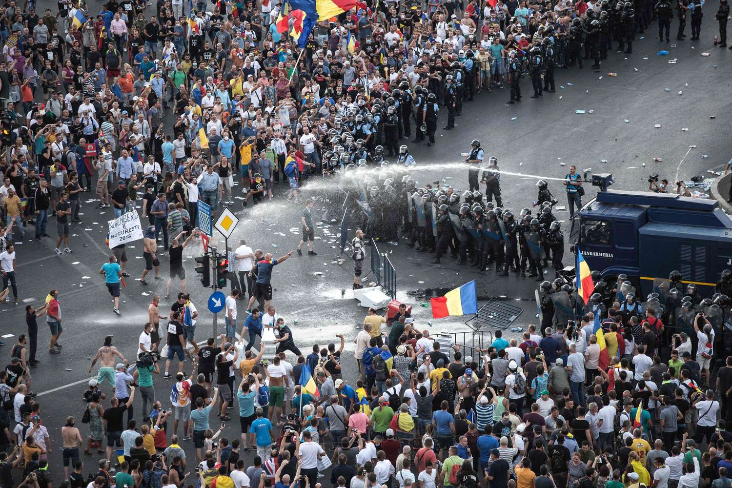Más de 450 heridos en Rumania durante una manifestación en contra del gobierno de Iohannis