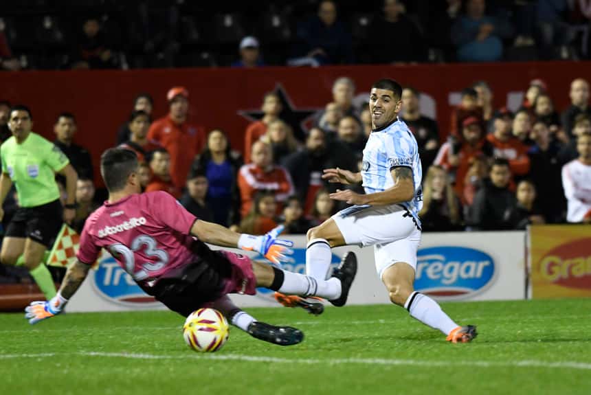 Atlético reaccionó  y festejó en Rosario