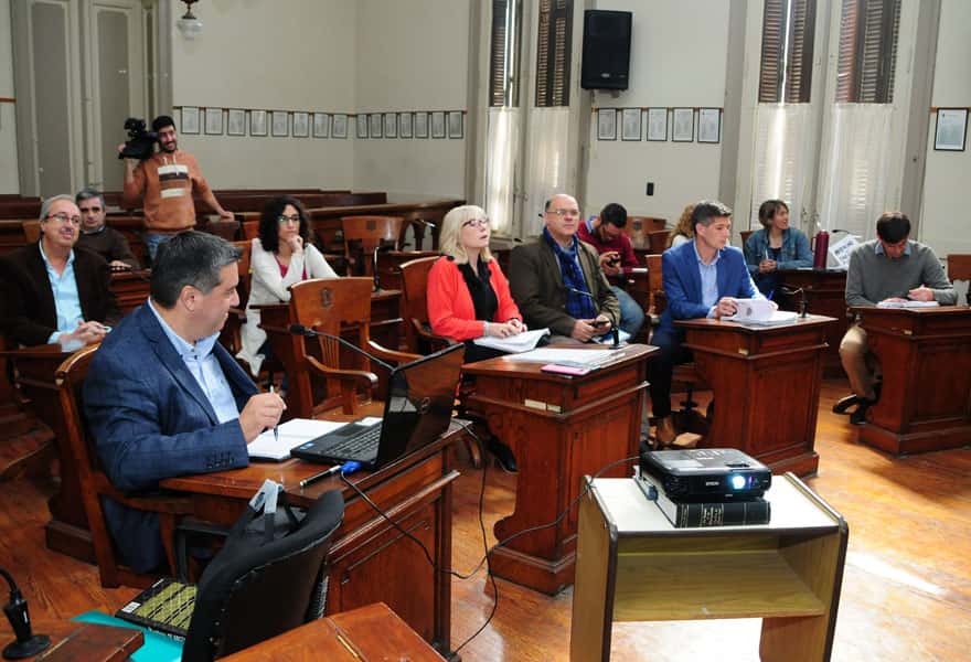 Della Maggiora dio su informe de gestión ante el Concejo pero no logró conformar a la oposición