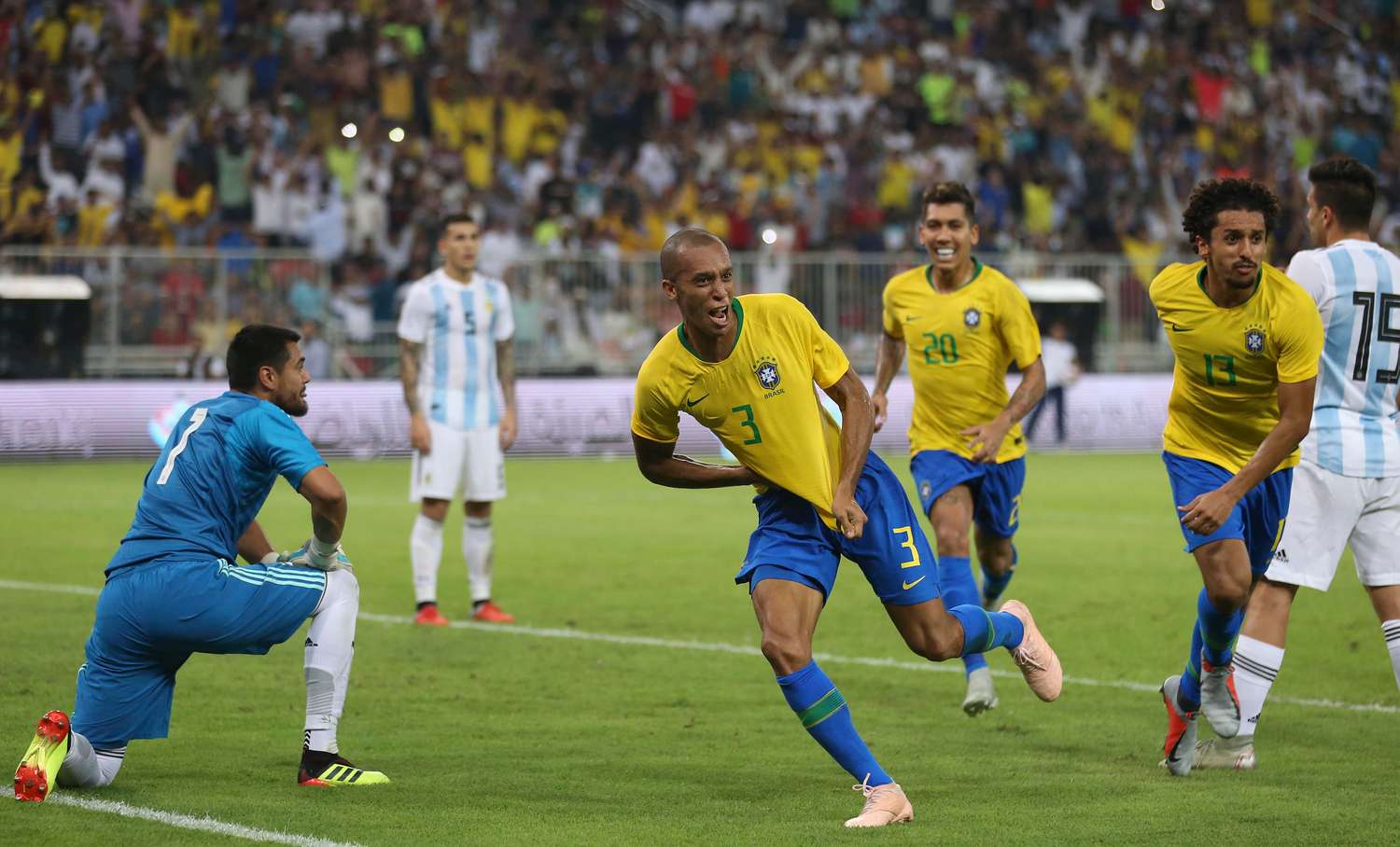 Sobre el final, Brasil le ganó el clásico a Argentina