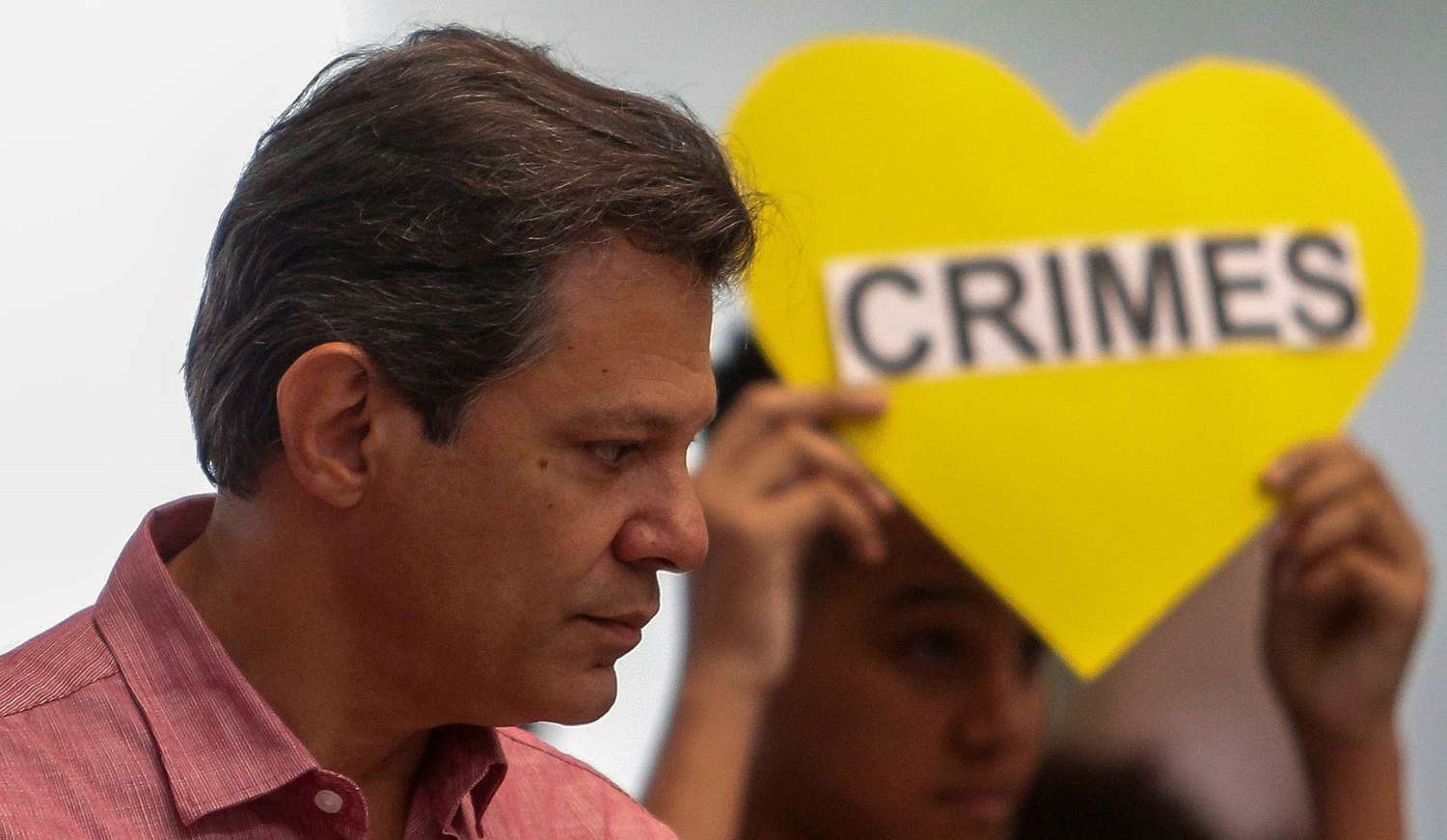 Los candidatos en Brasil buscan seducir en la radio y la televisión