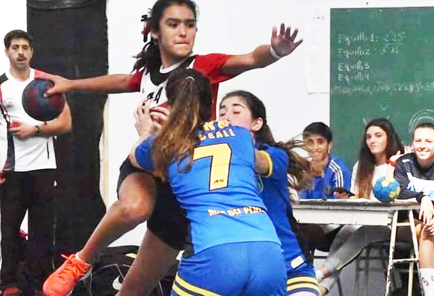 Recalde jugará el Sudamericano de handball
