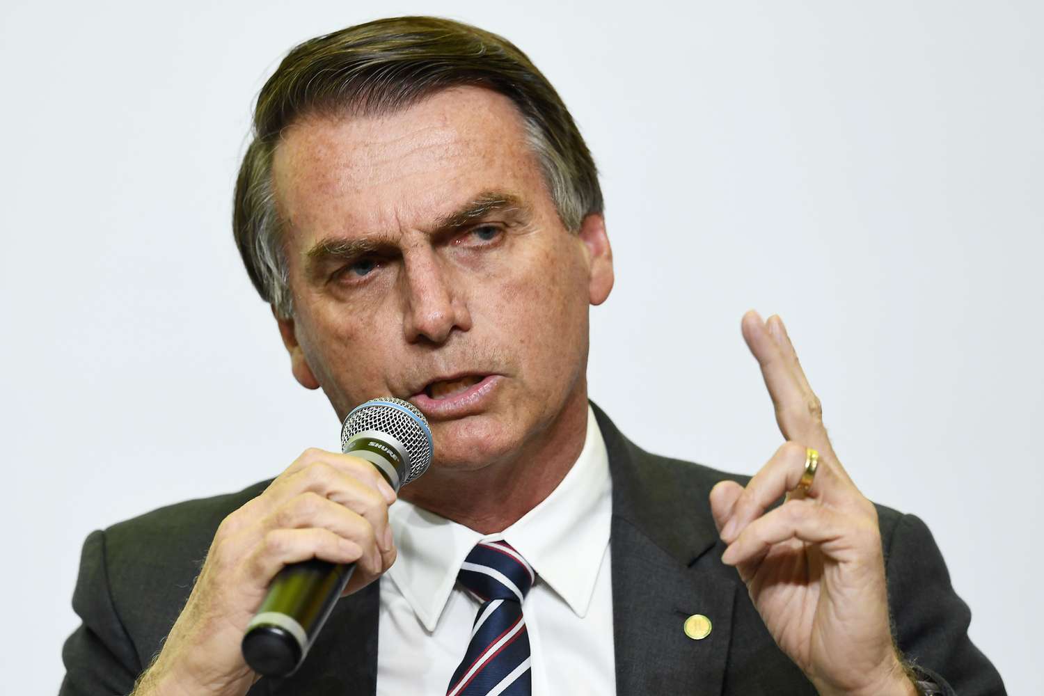 Euforia de los mercados en Brasil por datos que fortalecen al ultradechista Bolsonaro