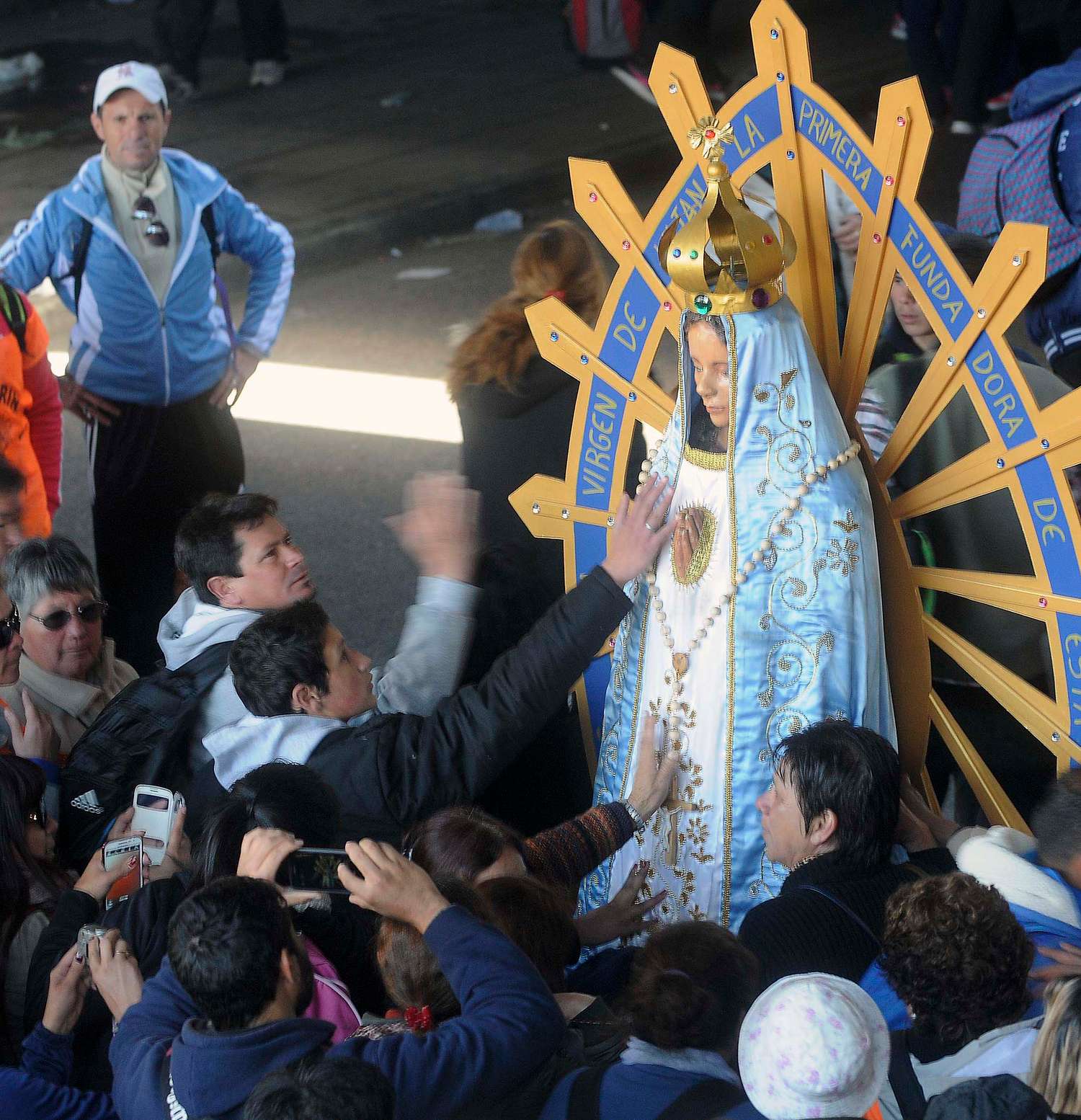 Poli hizo un llamado a “la unidad de los argentinos” al culminar la peregrinación
