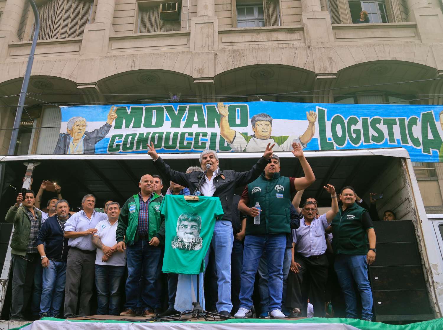 Huyo Moyano logró elevar del 25 al 40 por ciento el aumento salarial para Camioneros