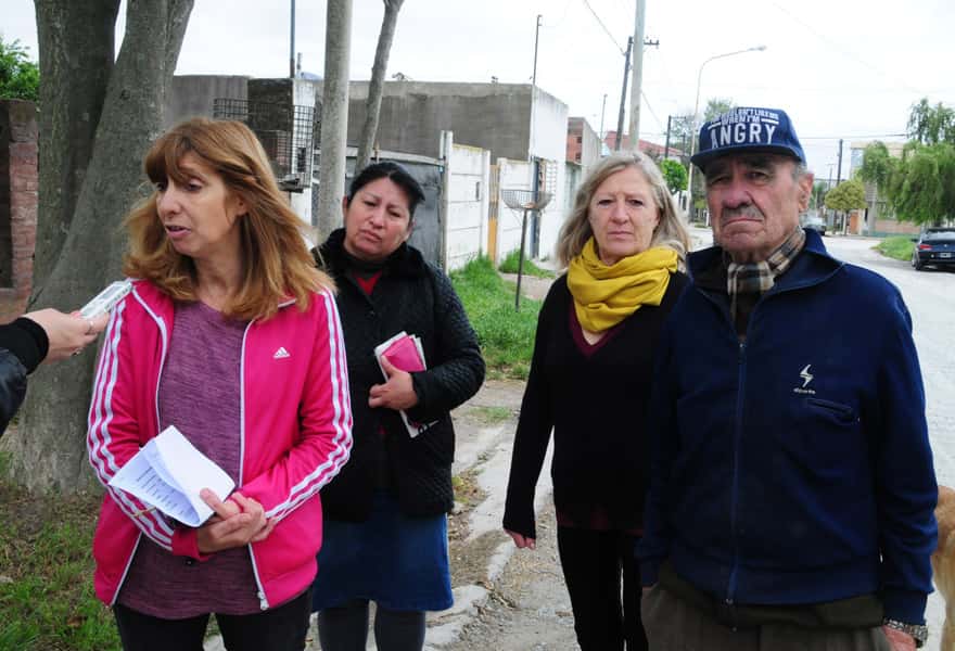 Vecinos de Piedrabuena al 200 exigen el asfalto tras un reclamo de años sin respuestas
