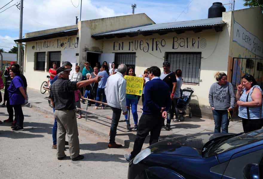 Vecinos del barrio Maggiori pidieron seguridad al centro de salud