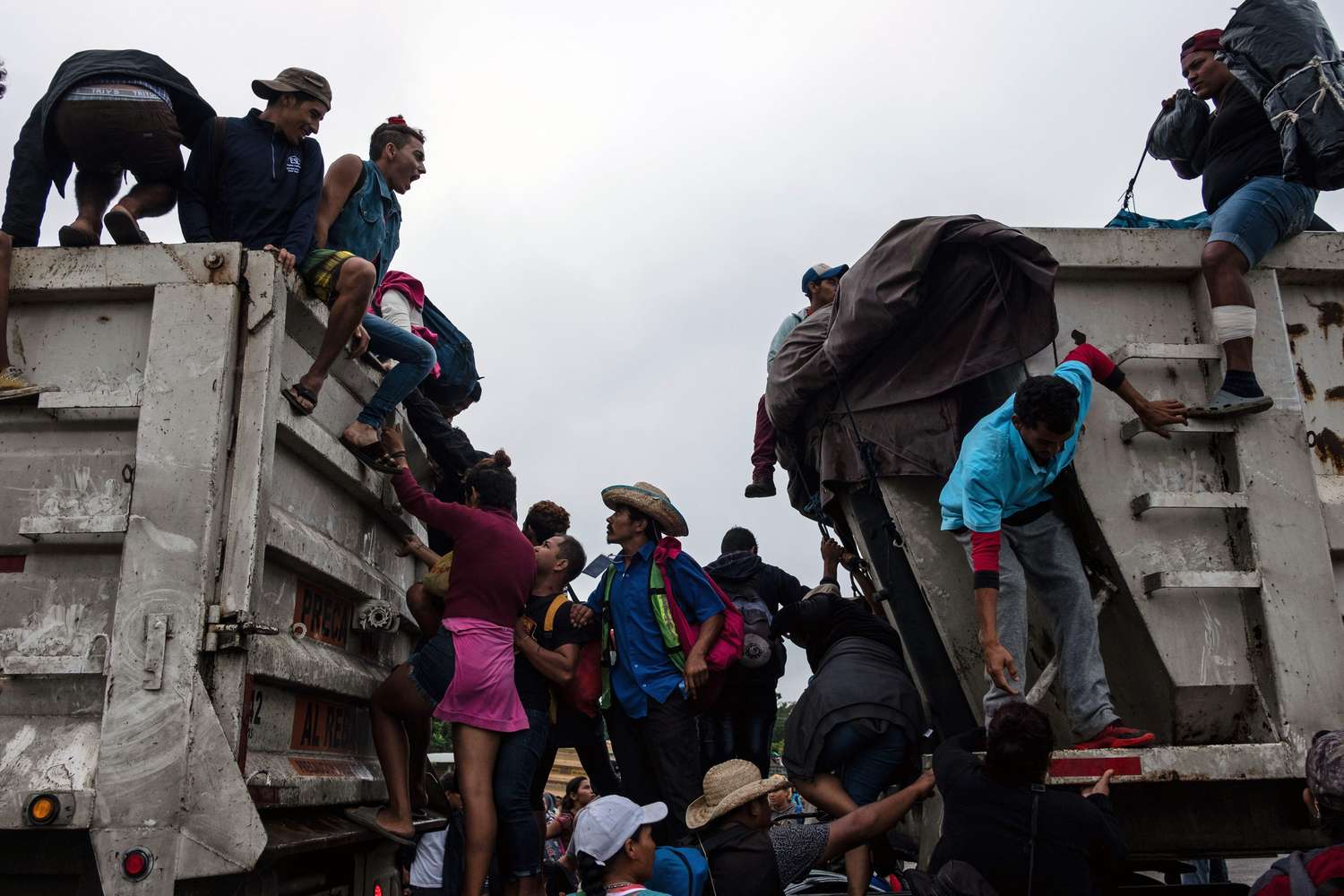 Los inmigrantes hondureños atraviesan México con destino la frontera con Estados Unidos