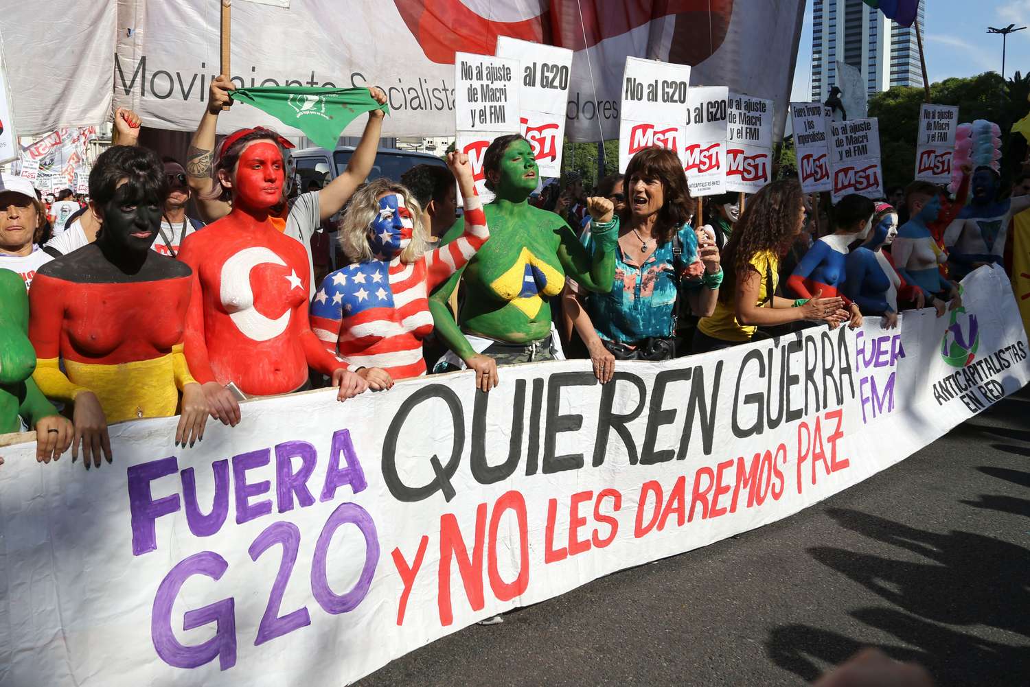 La izquierda dominó la marcha anti-G20, con escasa presencia del kirchnerismo