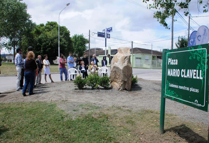 Se inauguró la plaza Mario Clavell en homenaje al reconocido artista que creció en Tandil