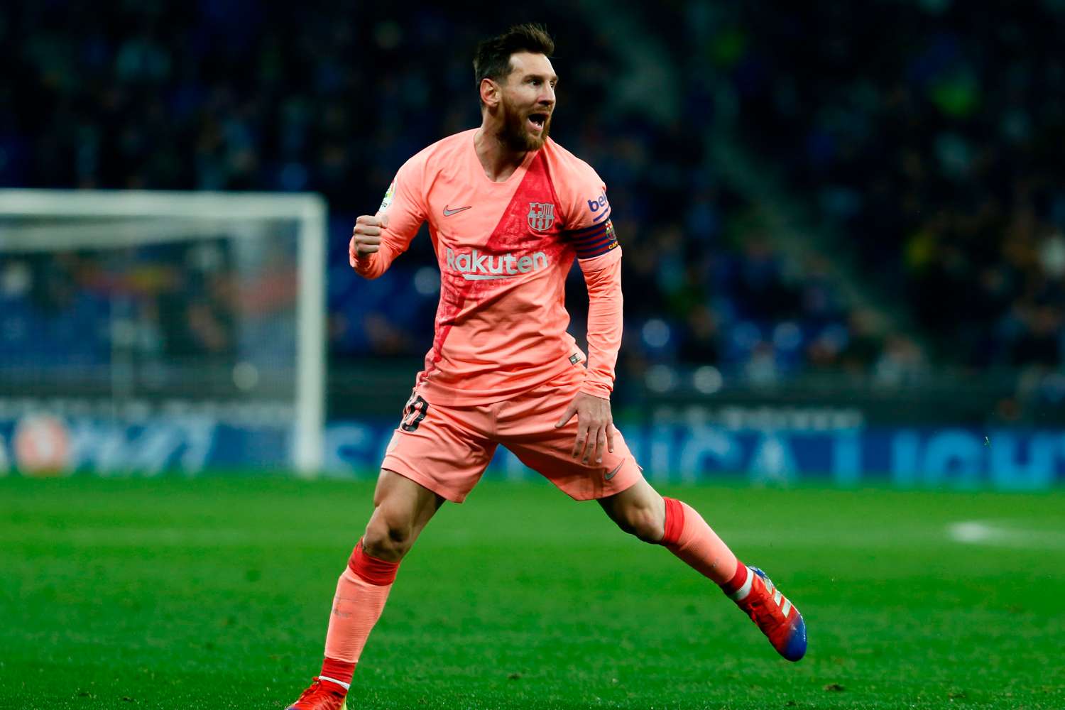 Dos goles de Messi en  la goleada de Barcelona