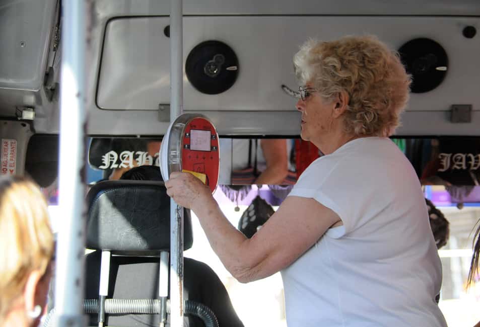 Jubilados y excombatientes de Malvinas podrán acceder a un boleto gratuito para viajar en micro