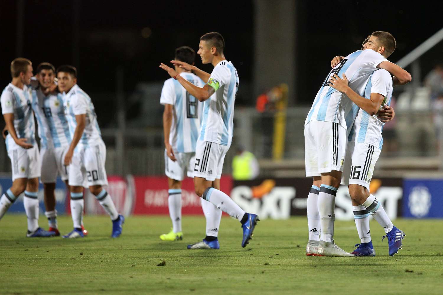 Argentina se juega la clasificación a otra fase
