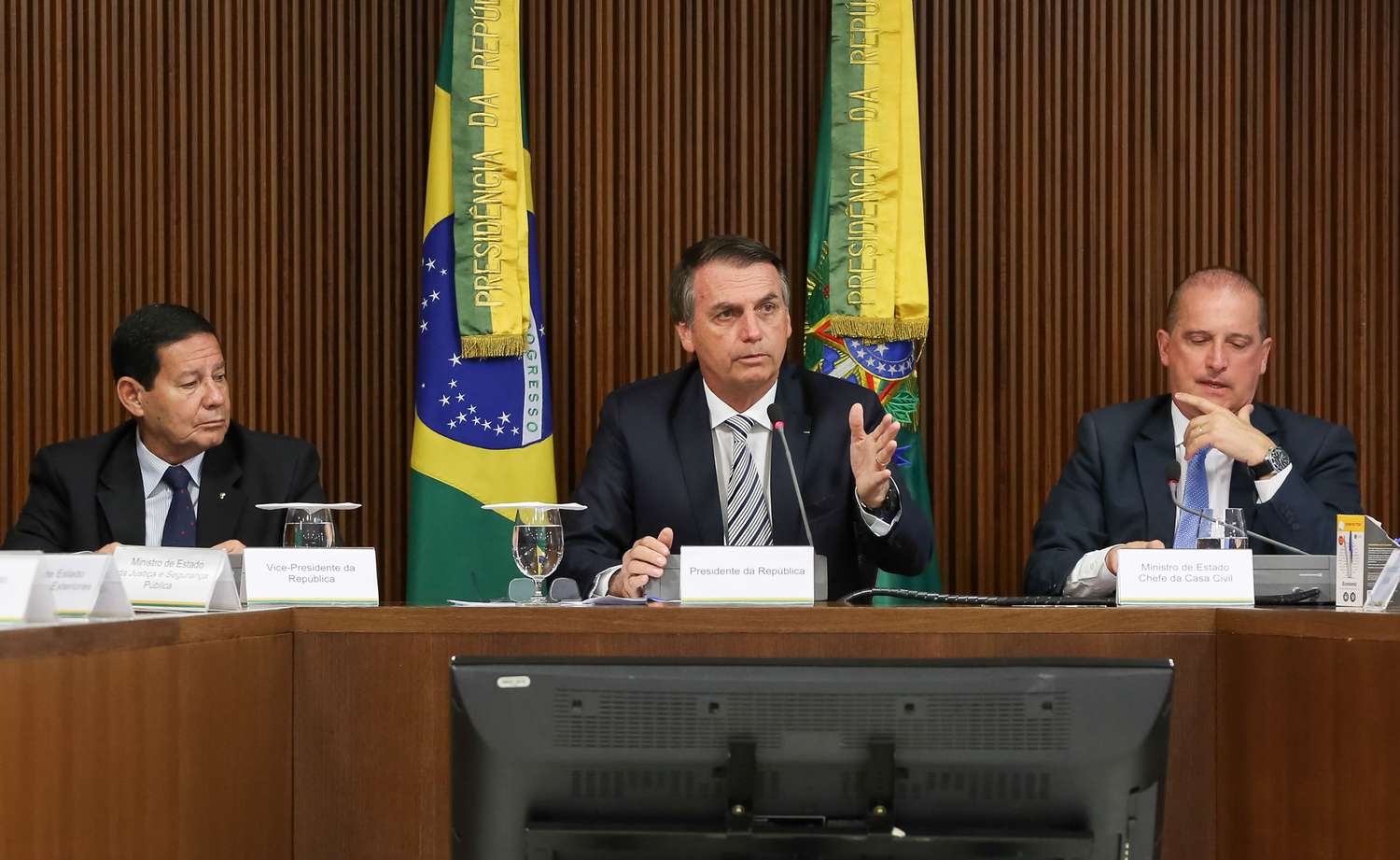 Bolsonaro promueve la “limpieza” ideológica en los cargos públicos