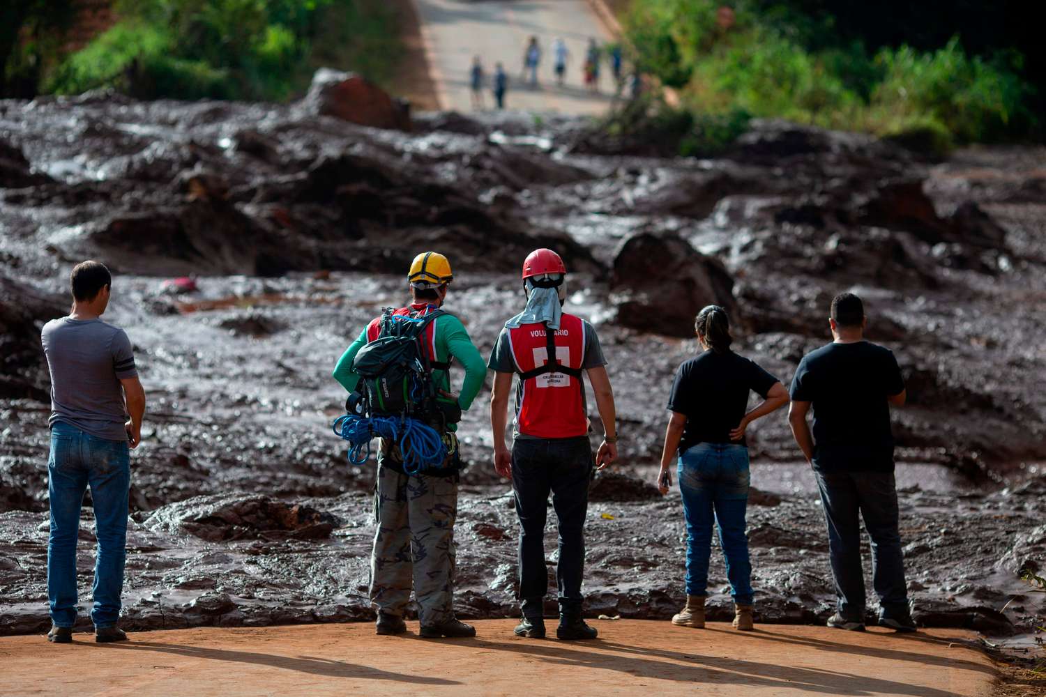 Murieron al menos 34 personas y otras 300 siguen desaparecidas por una avalancha de lodo en Brasil