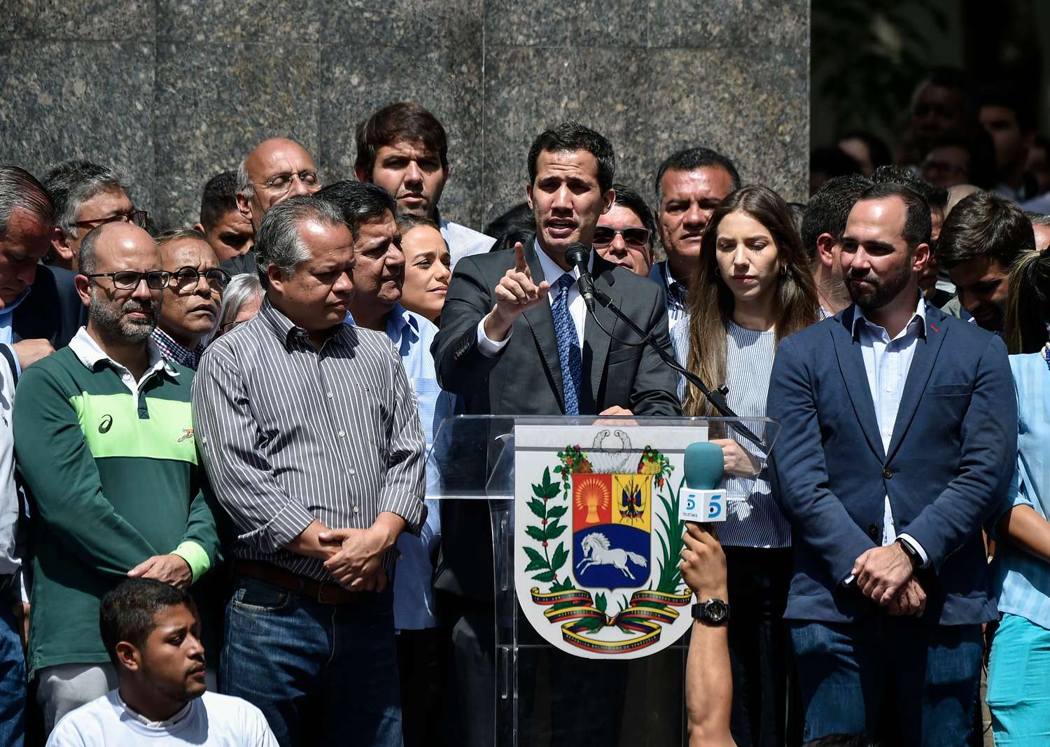Guaidó rechazó una propuesta de Maduro y convocó a otra protesta
