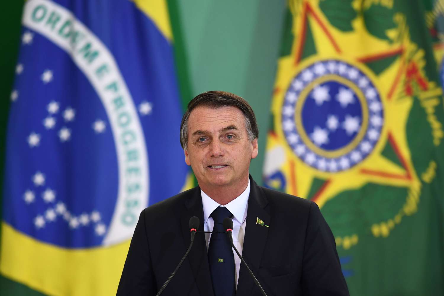 Bolsonaro formalizó la salida de Brasil del pacto migratorio