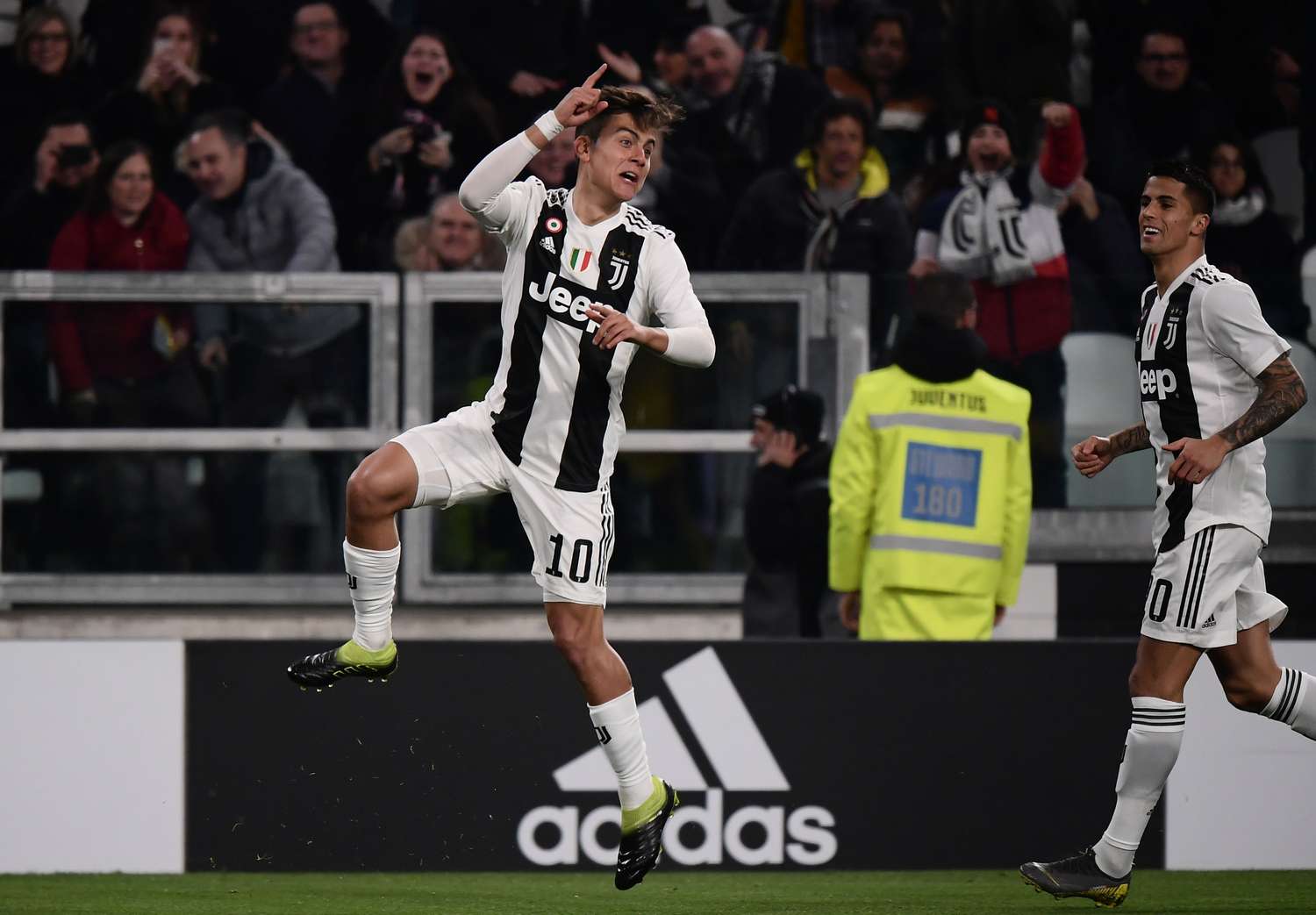 Dybala abrió la cuenta en la victoria de Juventus
