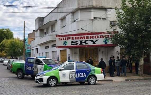 Degollaron a tres ciudadanos chinos en un supermercado