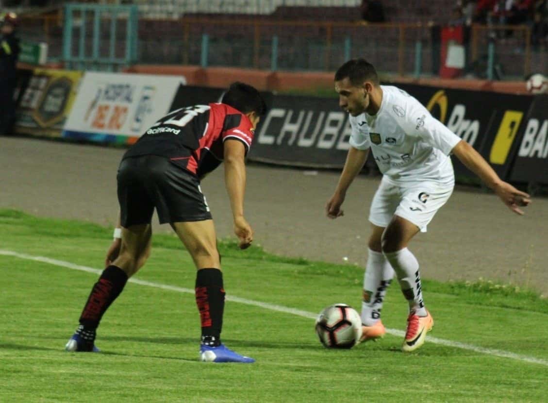 Gol de Emmanuel Martínez en la victoria de Deportivo Cuenca
