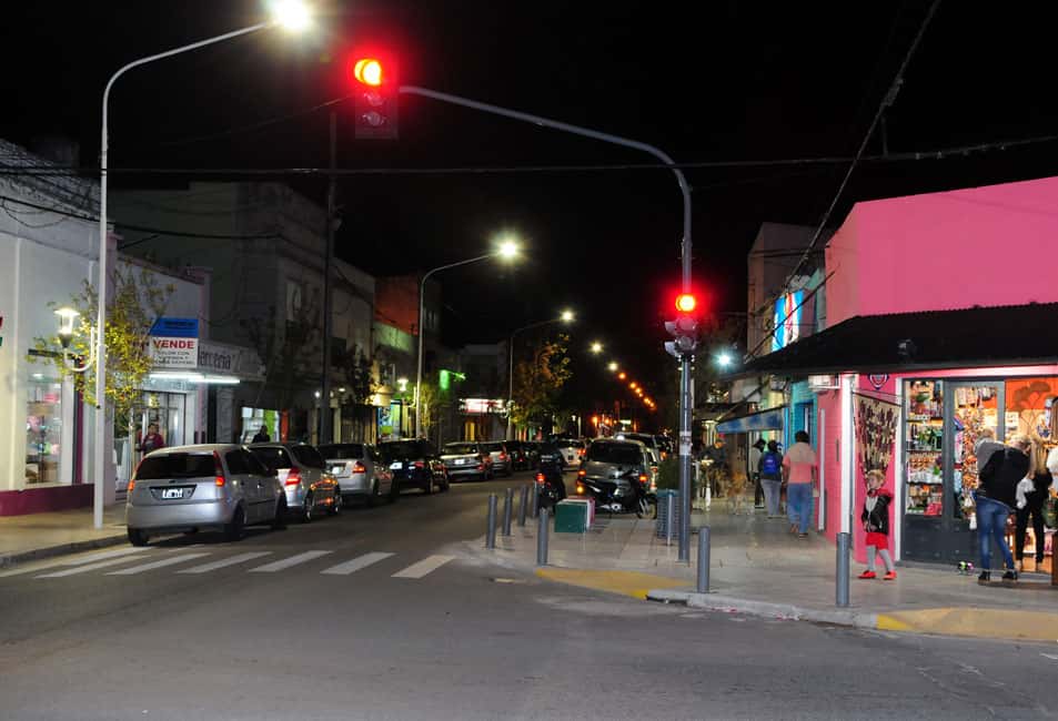 Marcha atrás con los límites al estacionamiento en Quintana tras el reclamo de los comerciantes