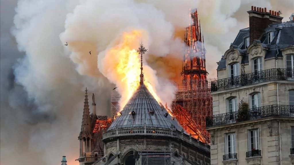 La periodista Martina Arenillas relató cómo vivió el incendio de Notre Dame