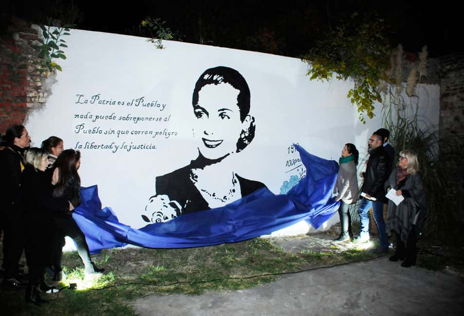 El peronismo tandilense se mostró unido en el homenaje a Eva Perón, a 100 años de su natalicio