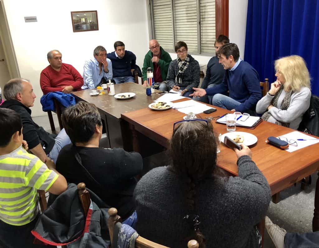 Iparraguirre se reunió con dirigentes deportivos para que la Usina vuelva a impulsar la reconversión lumínica en sus instituciones