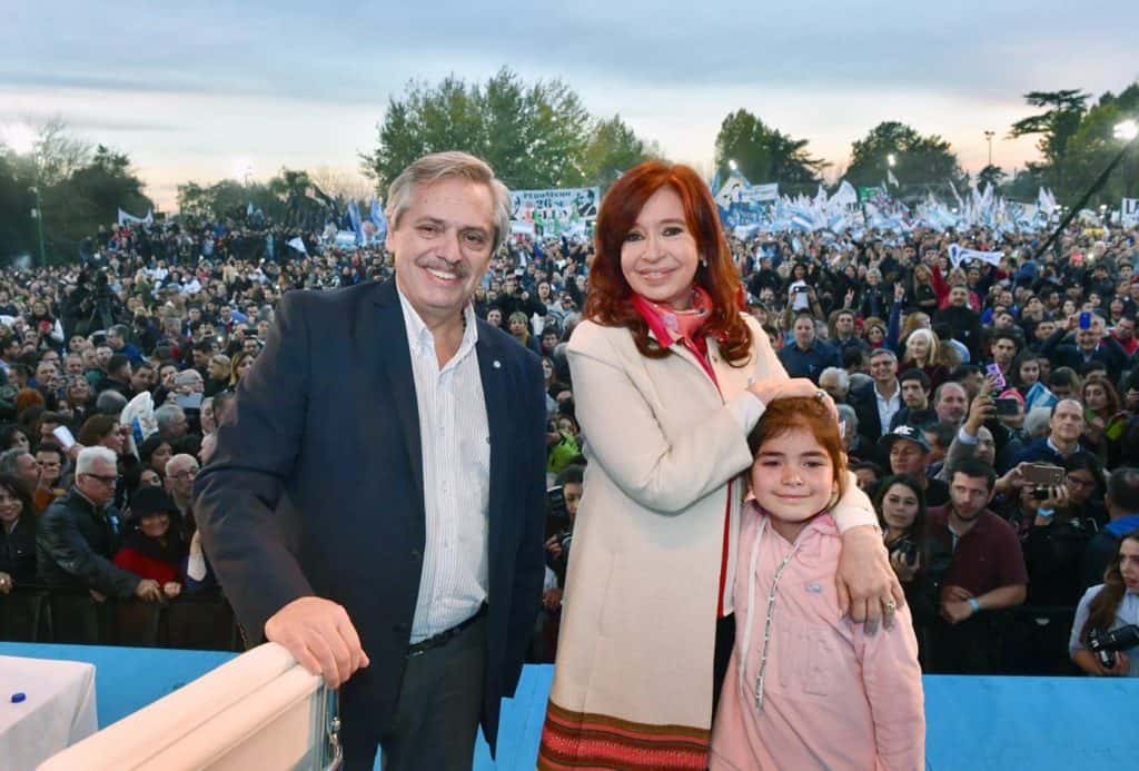 Alberto Fernández y Cristina Kirchner pidieron “convencer a los que fueron defraudados”