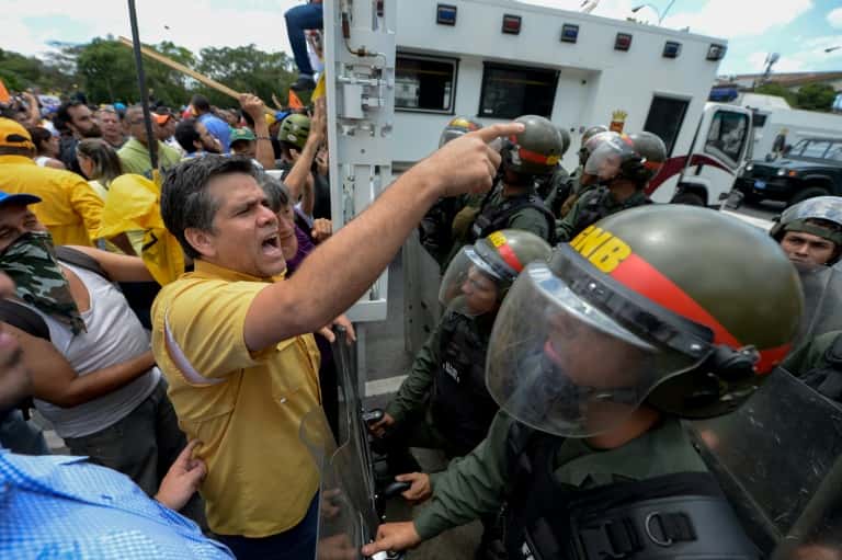 Otro legislador venezolano fue acusado de insurrección a Maduro