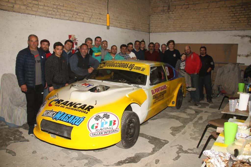 Mario Venancio presentó  su auto de Turismo Sport
