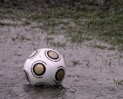 La lluvia frenó todo el fútbol