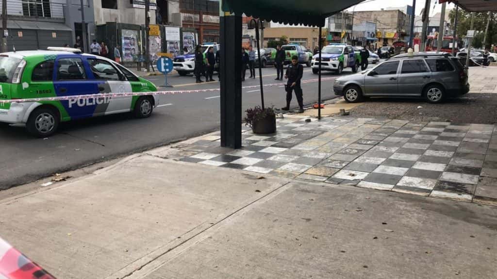 Cuatro personas baleadas en un asalto y tiroteo en Ciudadela