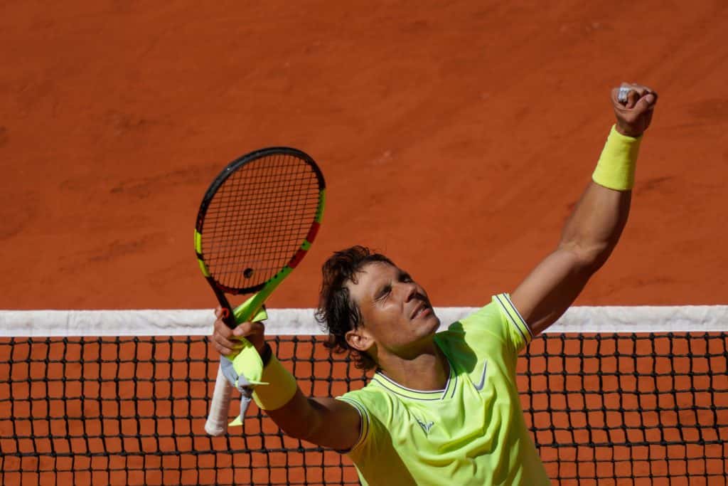 Nadal dominó a Federer y jugará otra final en París