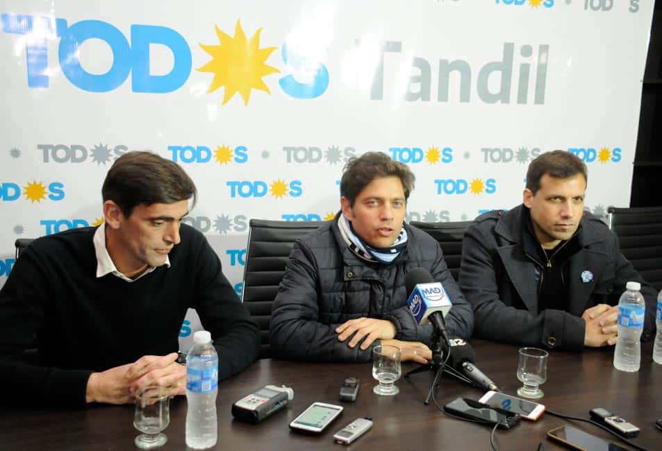 En Tandil, Kicillof criticó al Gobierno y pidió que “ayuden a los que la están pasando mal”