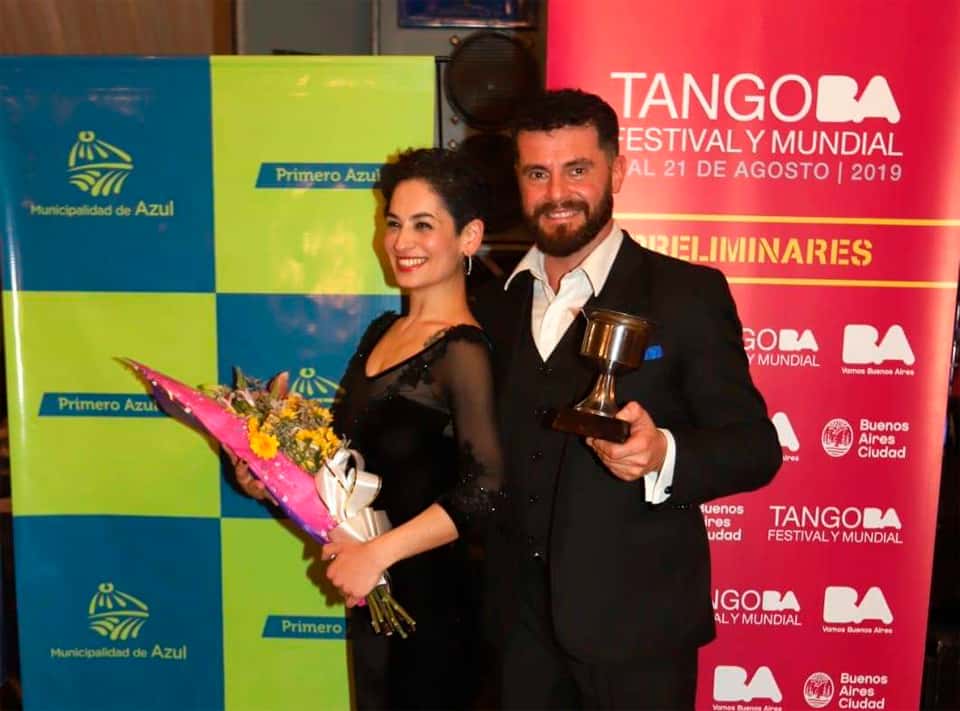 Tandilenses campeones en la competencia preliminar del Mundial de Tango en Azul