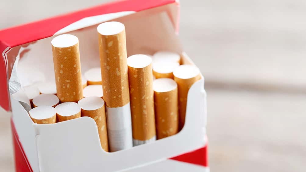 La OMIC sancionó a una empresa tabacalera por un reclamo local