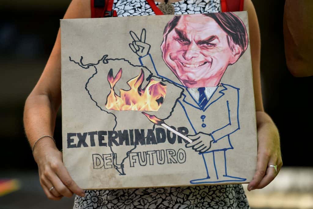 Bolsonaro evalúa enviar militares a los incendios en la Amazonía