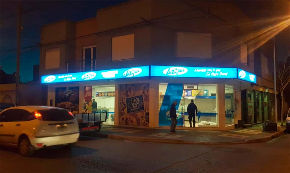 Luz Azul inaugura su segunda sucursal en Tandil en 4 de Abril y Belgrano
