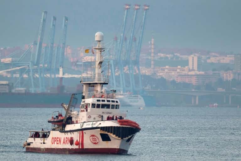 Madrid elevó el tono contra Roma mientras continúa el bloqueo del barco Open Arms