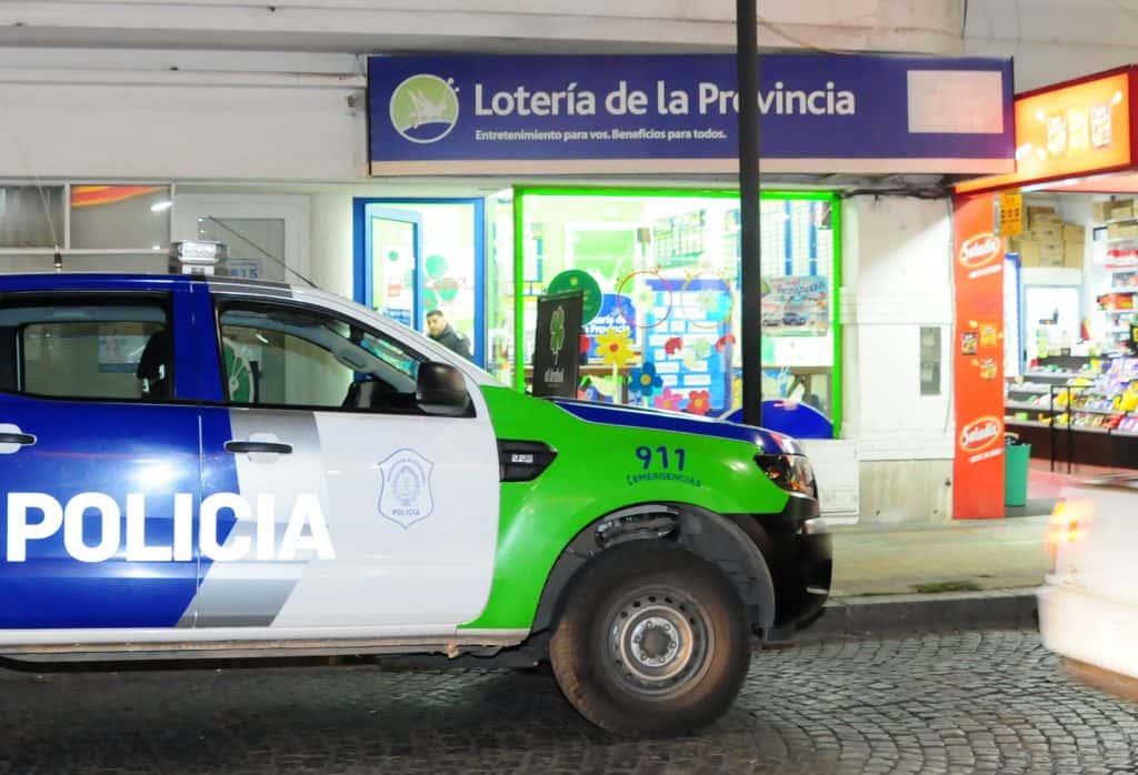 Un solitario delincuente asaltó la agencia de  quinielas El Trébol y se llevó ocho mil pesos