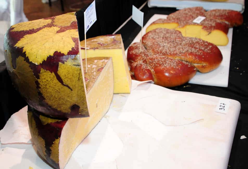 Con 254 quesos participantes, se desarrolla en Tandil la cata más importante de Latinoamérica