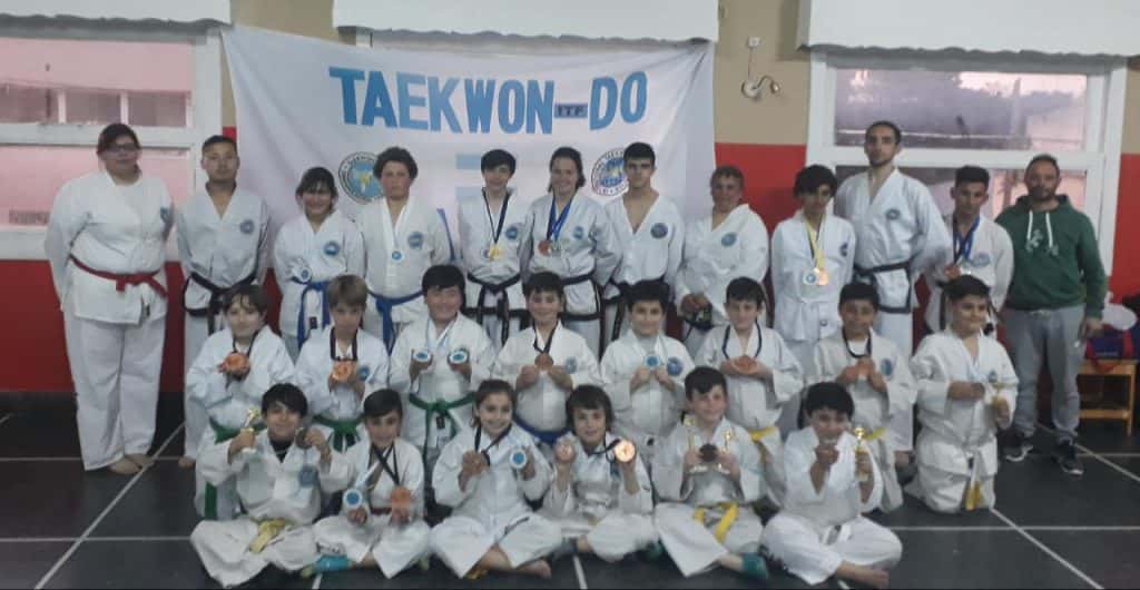 El taekwondo de Tandil tuvo otra destacada actuación en Las Flores